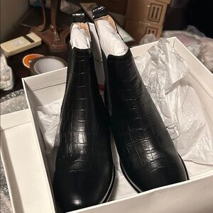 Classic Stamford  Black Croc-Embossed Chelsea Boots